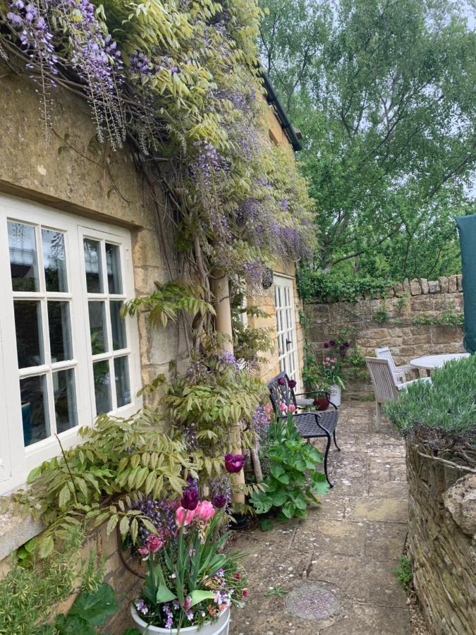 Wisteria Cottage , Pretty Cotswold Cottage Close To Chipping Campden Weston Subedge Bagian luar foto
